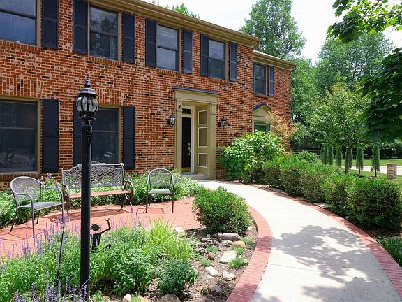 3rd image of 10606 Deercreek Ln