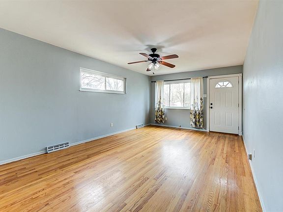 5th image of 5232 Vine Ave
