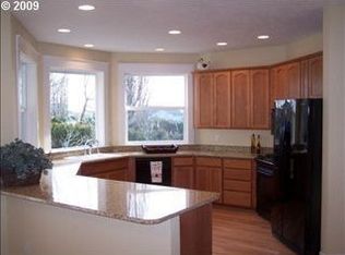 380 NW Hillcrest Dr, Dallas, OR 97338