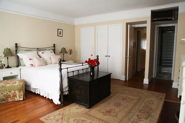 Rented by Brown Harris Stevens | media 18