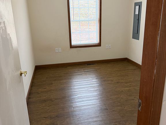 2nd image of 175 Leeson Dr
