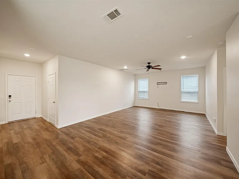 14551 Maple Field Dr — Photo 4