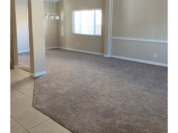Living room/ dining room