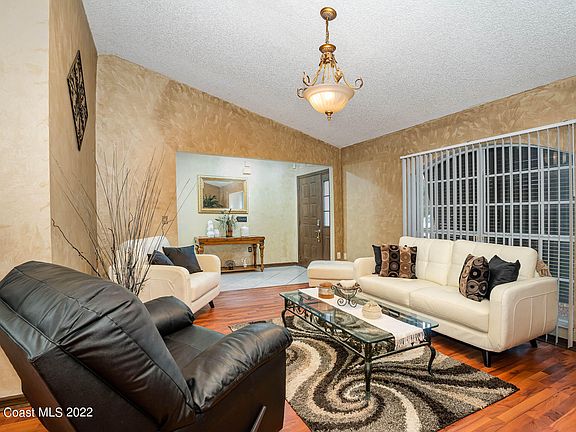 4th image of 3020 Forghun Ave SE