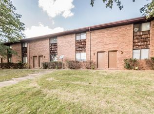 1 Yorkshire Ln APT 6, Shiloh, IL 62221