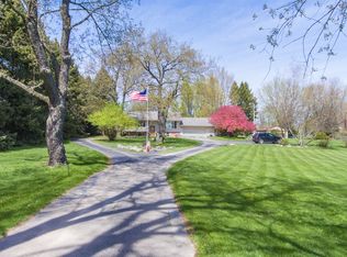 13850 Rattalee Lake Rd, Davisburg, MI 48350