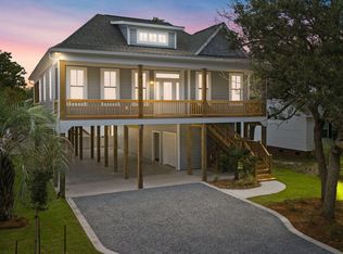 210 NE 42nd St, Oak Island, NC 28465