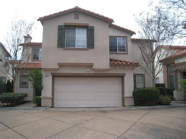 1st image of 539 Villa Centre Way
