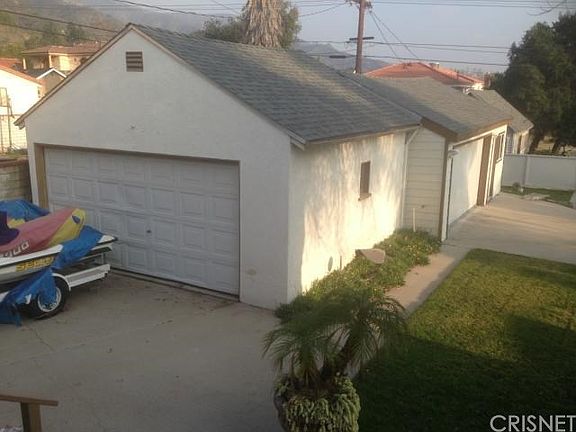 4th image of 1060 E Angeleno Ave