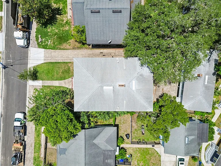 1037 Riviera St — Photo 33