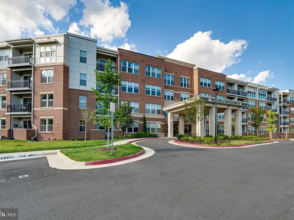 10755 Fairgrounds Dr Unit 326, Fairfax, VA 22033