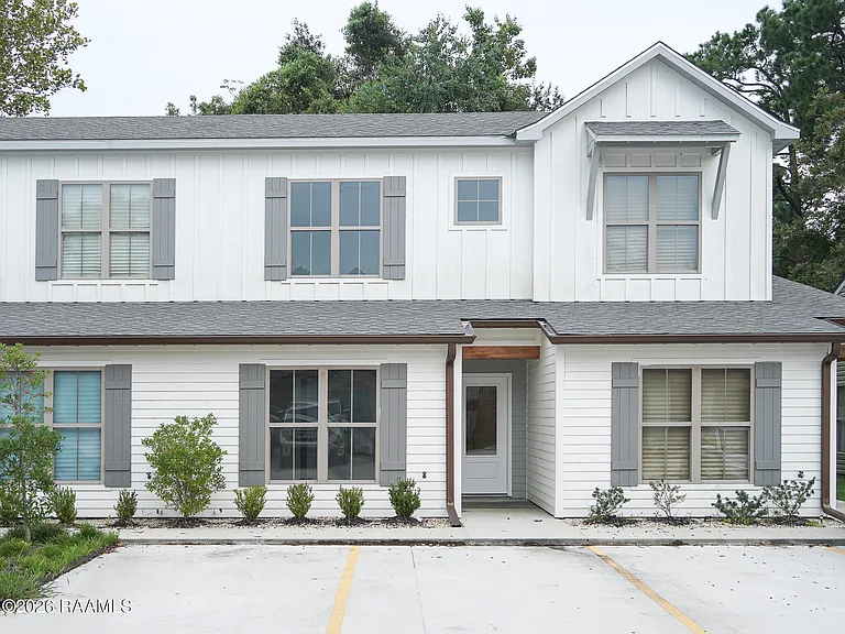 110 Oak Plains Aly — Photo 1