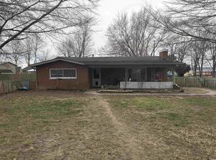 470 W Mulberry St, Elberfeld, IN