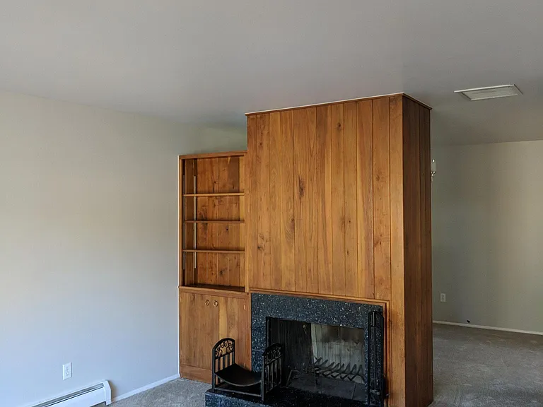 6203 S Sterne Pkwy — Photo 2