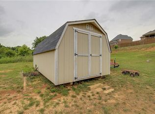 4079 Oak Pointe Dr, Pleasant View, TN 37146