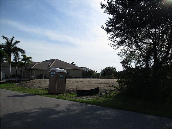 3rd image of 9531 Melody Cir