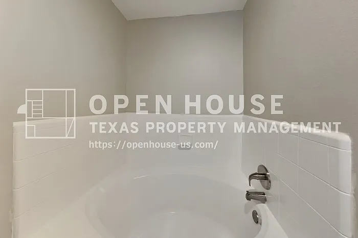 19530 Rocky Bank Dr — Photo 12