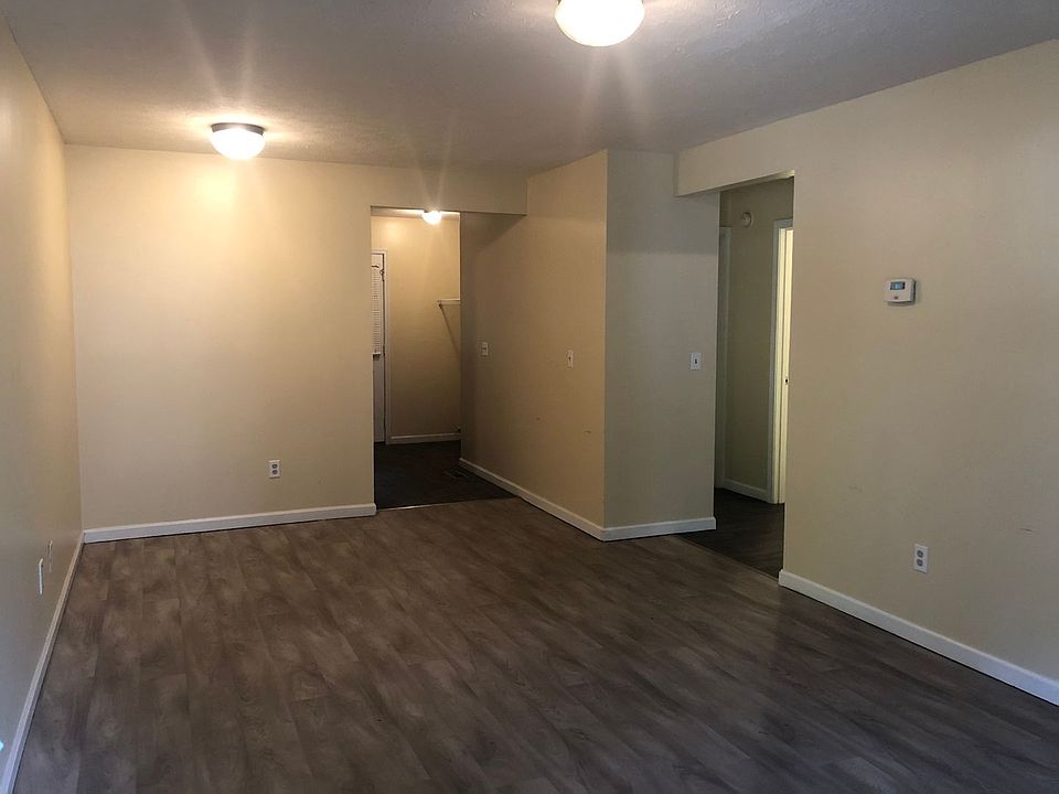 1st image of 618 College St SW #5
