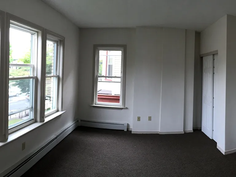 9-17 Webster St — Photo 6