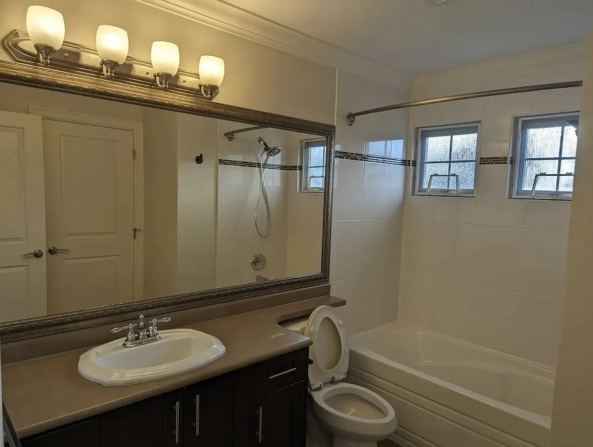 3 bed, 2000 sqft, $3,500 — Photo 2