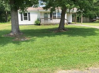 609 Twin Lakes Dr, Arab, AL 35016