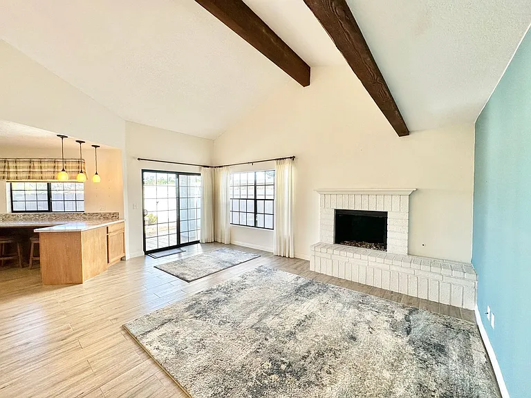 1732 Woodbrook Ln — Photo 7