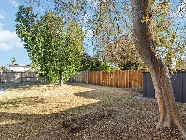 929 Moffat Dr — Photo 19