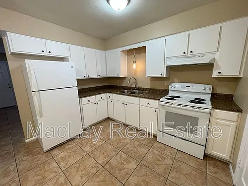841 E Fountain St Photo 1