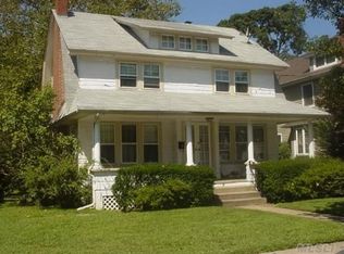 74 Liberty Ave, Rockville Centre, NY 11570