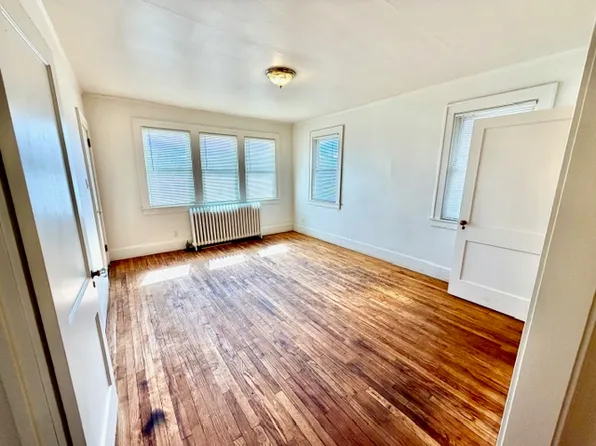 278 Cesar E Chavez Ave APT 3, Pontiac, MI 48342