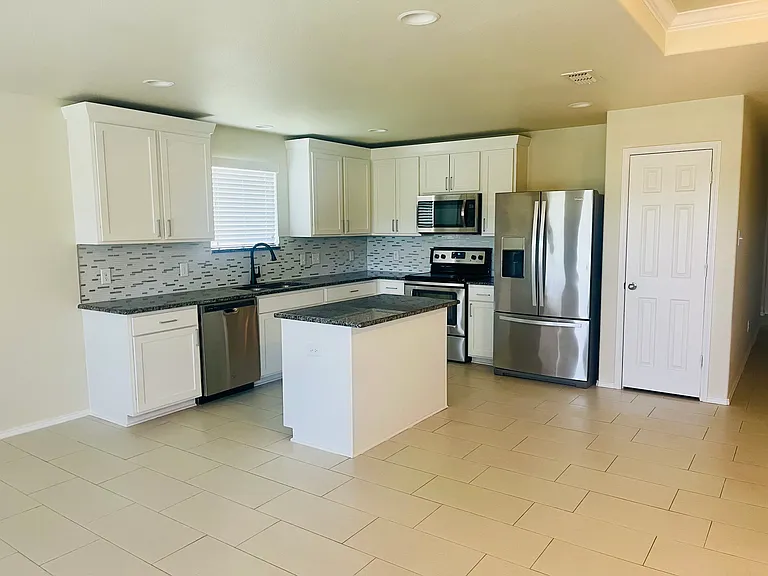 704 Rivers Creek Ln — Photo 17