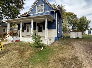 512 W 3rd Ave, Lennox, SD 57039