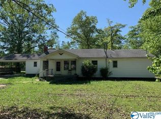 505 N College St, Glencoe, AL 35905