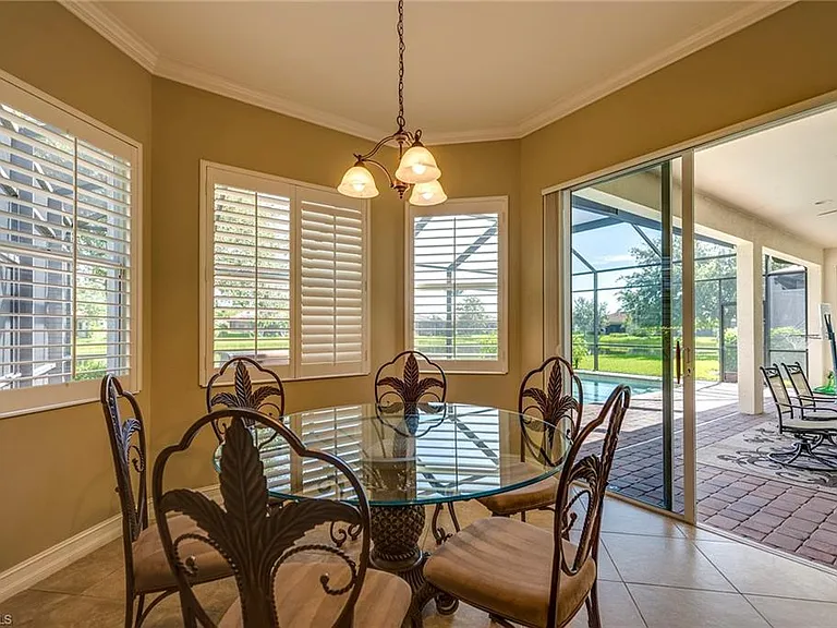 6065 Divot Ct — Photo 4