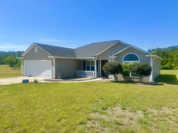 5756 Emily Ln, Hahira, GA 31632