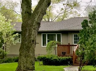 4381 Green Lake Rd, West Bloomfield, MI 48323