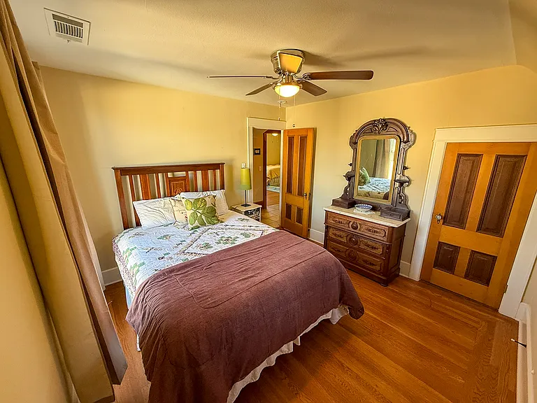 385 Coombs St — Photo 16
