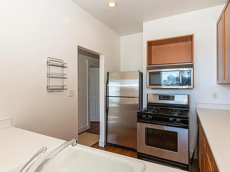 235 Downey St — Photo 9