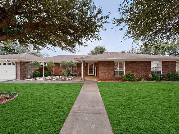 2nd image of 623 S Harbor Ct