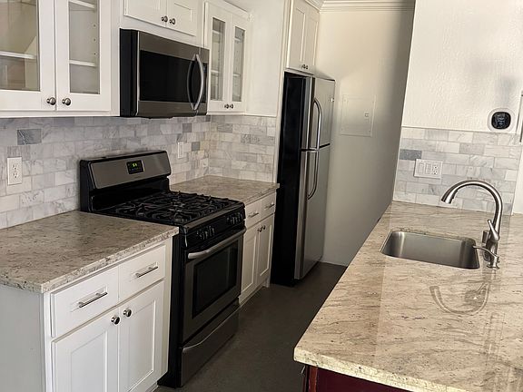 2nd image of 2300 Samaritan Pl APT 2