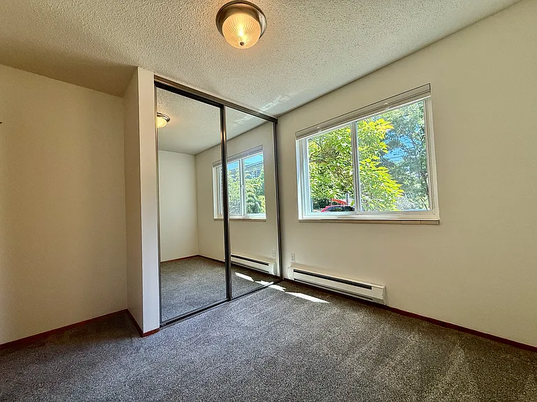 1221 E Olive St #202 — Photo 8