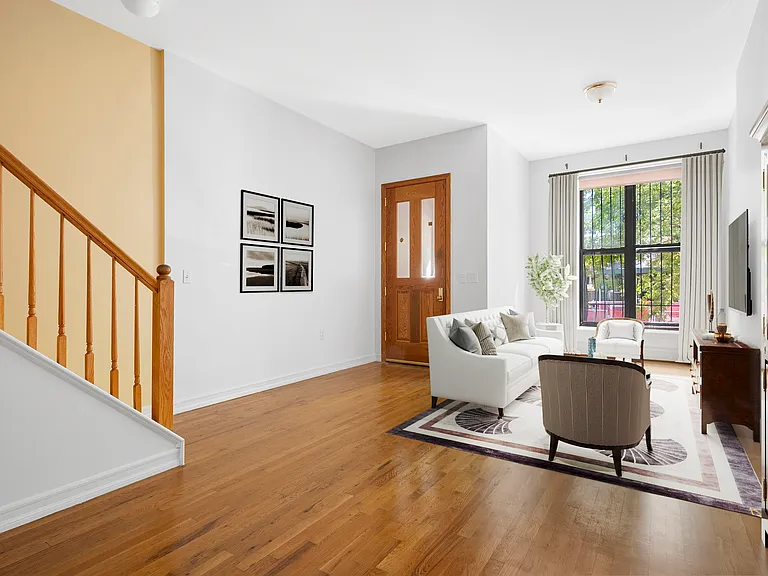 489 Manhattan Ave #2 — Photo 3