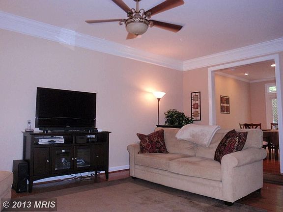 3rd image of 5564 Jowett Ct