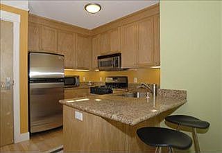 3rd image of 270 Valencia St APT 405