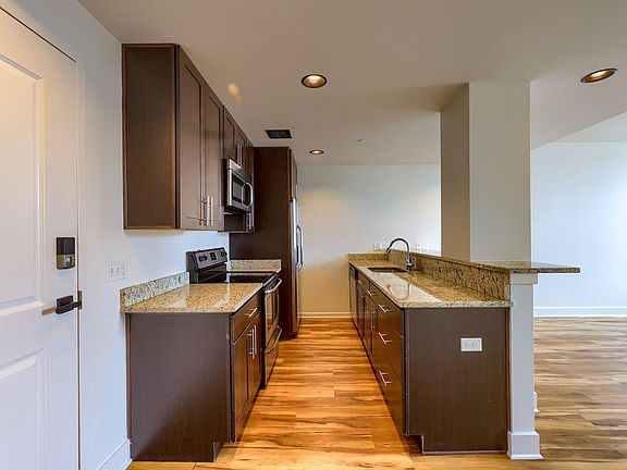 2nd image of 231 State St
