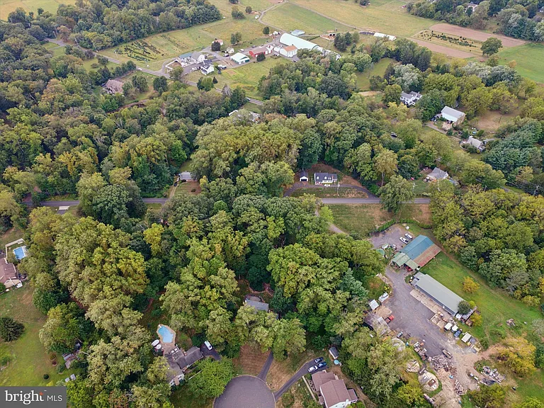 3249 Mill Rd — Photo 34
