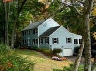 253 E Hunting Ridge Rd, Stamford, CT 06903