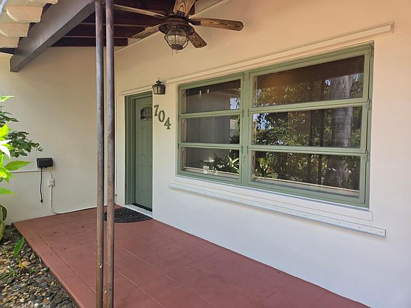 2nd image of 704 NE 22ND Drive #1-4
