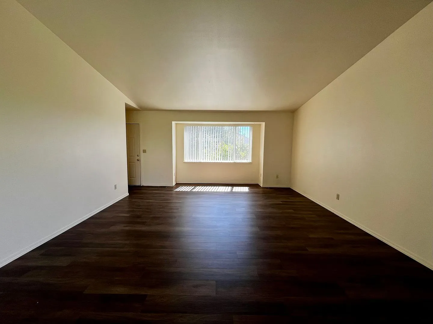 Non-Refundable & Security Deposit Total: 1950.00 — Photo 3