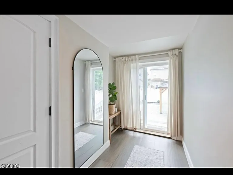 19 Gordon St #1 — Photo 2